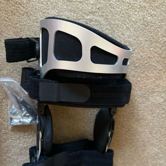 ISO Preferred Medium Right Dual Upright ISO-KN221R Knee Brace *New* - Picture 2 of 7